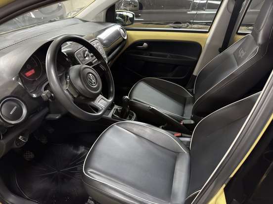 VOLKSWAGEN-UP-1.0 MPI HIGH UP 12V FLEX 4P MANUAL VOLKSWAGEN-UP-2014