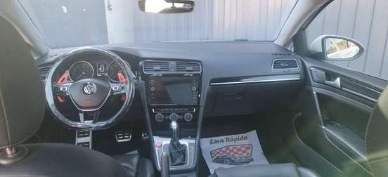 VOLKSWAGEN-GOLF-2017