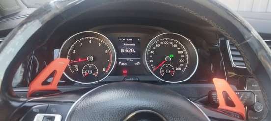 VOLKSWAGEN-GOLF-2017