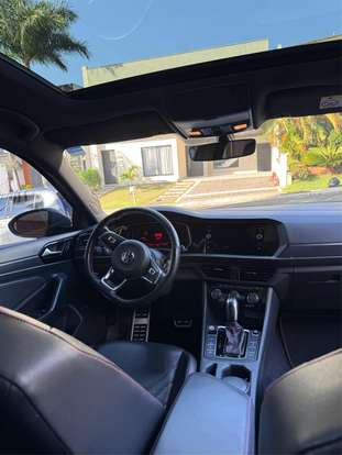 VOLKSWAGEN-JETTA-2021