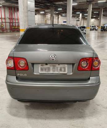 VOLKSWAGEN-POLO-2011