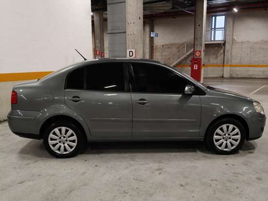 VOLKSWAGEN-POLO-1.6 MI 8V E-FLEX 4P MANUAL VOLKSWAGEN-POLO-2011