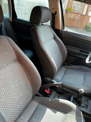 VOLKSWAGEN-POLO-2006