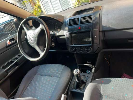 VOLKSWAGEN-POLO-2006
