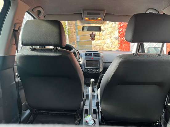 VOLKSWAGEN-POLO-2006