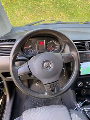 VOLKSWAGEN-SPACEFOX-2012