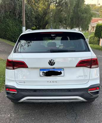 VOLKSWAGEN-TAOS-2022