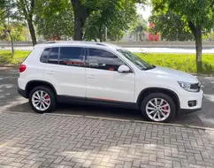 VOLKSWAGEN TIGUAN 2.0 TSI 16V TURBO GASOLINA 4P TIPTRONIC VOLKSWAGEN TIGUAN 2.0 TSI 16V TURBO GASOLINA 4P TIPTRONIC