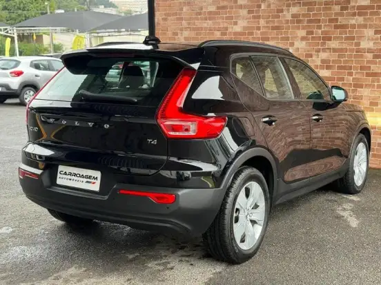 VOLVO-XC40-2.0 T4 GASOLINA GEARTRONIC VOLVO-XC40-2018