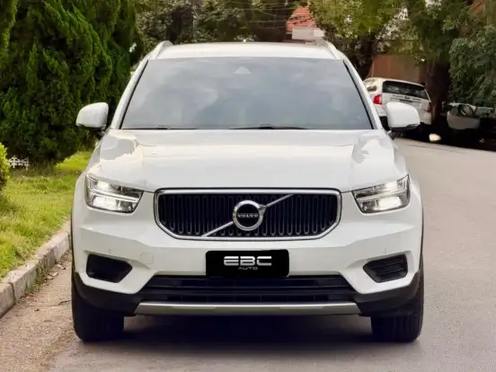 VOLVO-XC40-2.0 T4 GASOLINA MOMENTUM GEARTRONIC VOLVO-XC40-2020