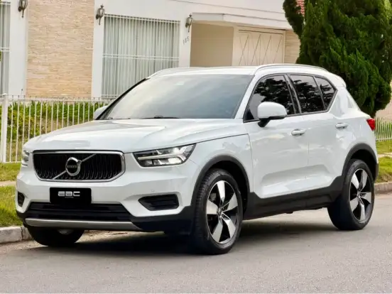 VOLVO-XC40-2.0 T4 GASOLINA MOMENTUM GEARTRONIC VOLVO-XC40-2020