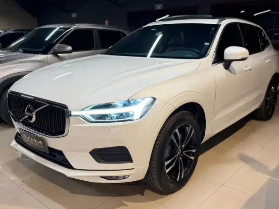 VOLVO-XC60-2.0 T5 GASOLINA MOMENTUM AWD GEARTRONIC VOLVO-XC60-2020