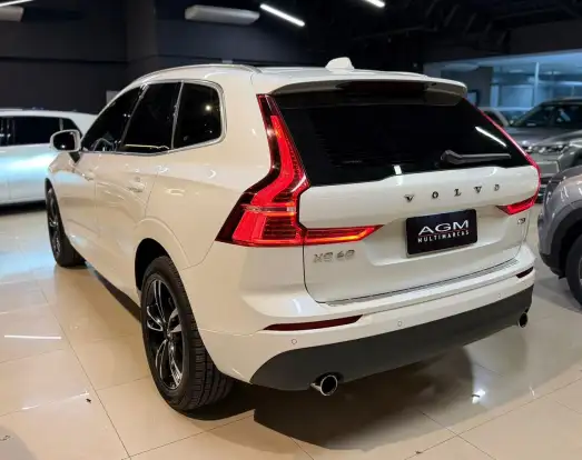 VOLVO-XC60-2020