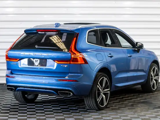VOLVO-XC60-2.0 T8 HYBRID R-DESIGN AWD GEARTRONIC VOLVO-XC60-2019