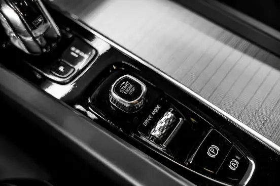 VOLVO-XC60-2019