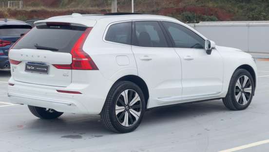 VOLVO-XC60-2024