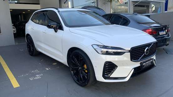 VOLVO-XC60-2023