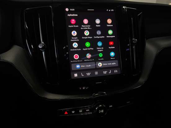 VOLVO-XC60-2023