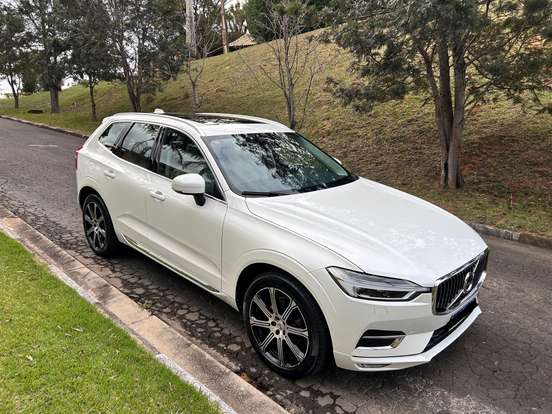 VOLVO-XC60-2019