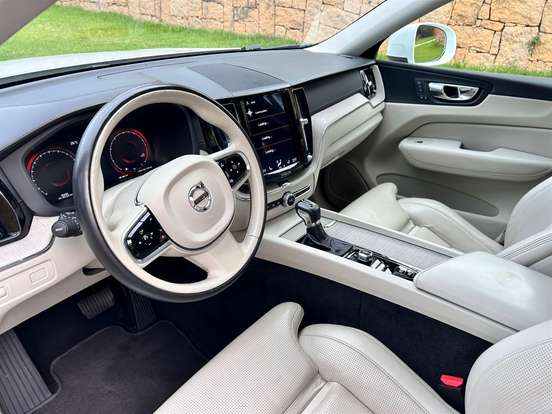 VOLVO-XC60-2.0 T5 GASOLINA INSCRIPTION AWD GEARTRONIC VOLVO-XC60-2019