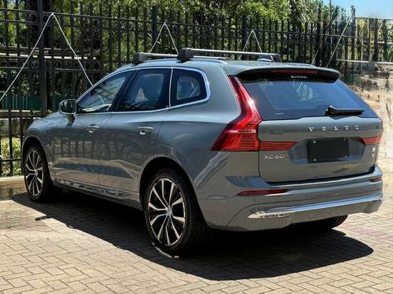 VOLVO-XC60-2.0 T8 RECHARGE PLUS AWD GEARTRONIC VOLVO-XC60-2022