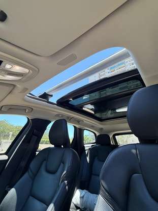 VOLVO-XC60-2022