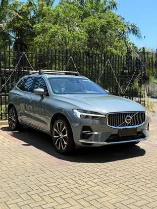 VOLVO-XC60-2022