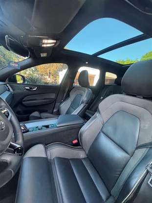 VOLVO-XC60-2021