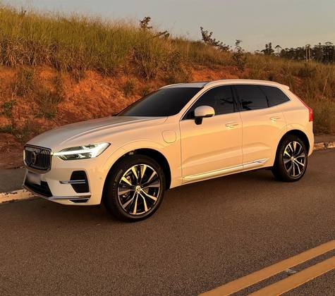 VOLVO XC60 2.0 T8 RECHARGE ULTIMATE AWD GEARTRONIC