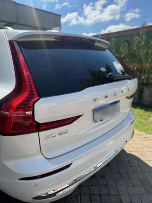 VOLVO-XC60-2022