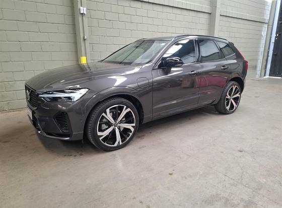 VOLVO XC60 2.0 T8 RECHARGE ULTIMATE DARK AWD GEARTRONIC