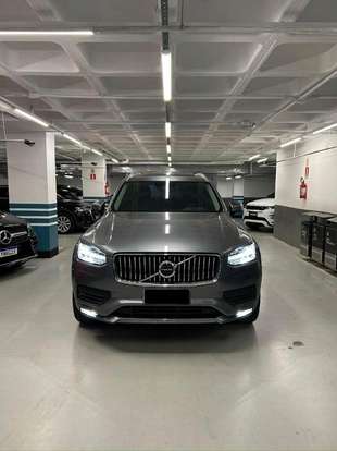 VOLVO-XC90-2020