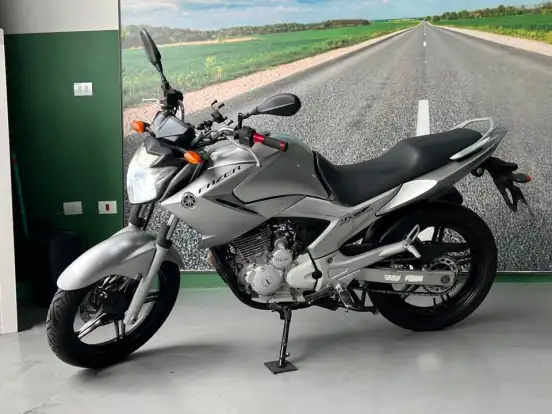 YAMAHA-YS 250 FAZER YAMAHA-YS 250 FAZER-2012