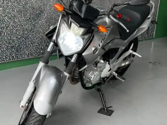 YAMAHA-YS 250 FAZER YAMAHA-YS 250 FAZER-2012