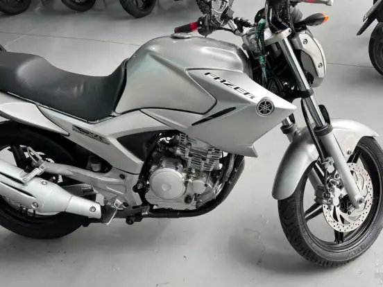 YAMAHA-YS 250 FAZER YAMAHA-YS 250 FAZER-2012