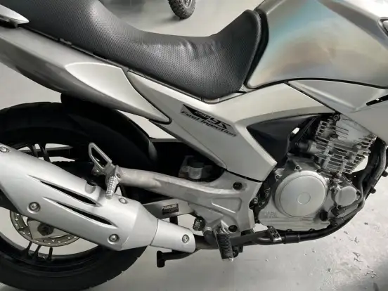 YAMAHA-YS 250 FAZER YAMAHA-YS 250 FAZER-2012