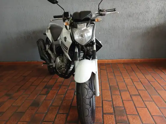 YAMAHA-YS 250 FAZER-2014