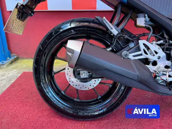 YAMAHA-YZF R15-2024