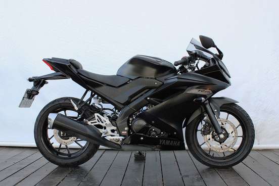 YAMAHA-YZF R15-2025