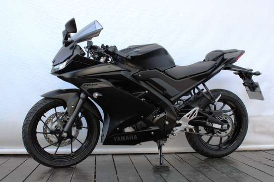 YAMAHA-YZF R15-2025