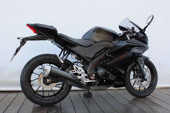 YAMAHA-YZF R15-2025