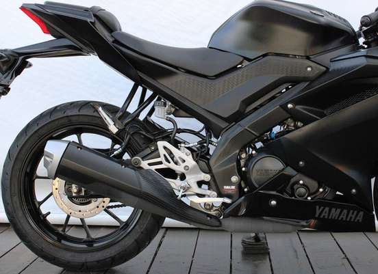 YAMAHA-YZF R15-2025