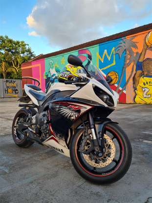 YAMAHA-YZF R1-2013