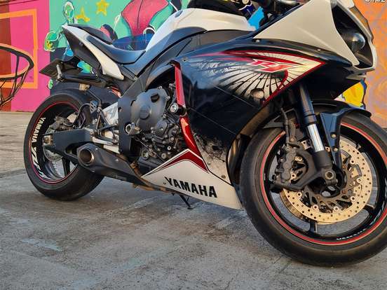 YAMAHA-YZF R1 YAMAHA-YZF R1-2013