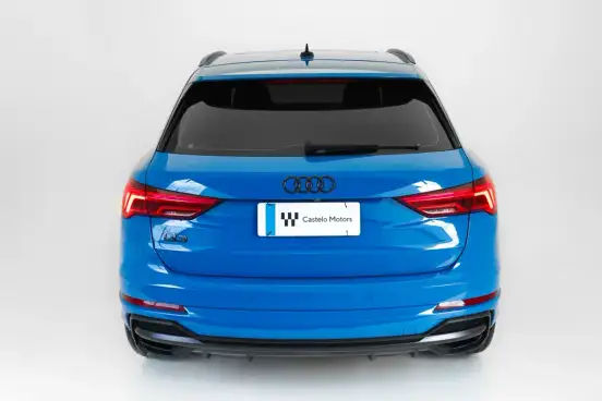 AUDI-Q3-2021