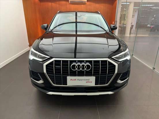 AUDI-Q3-2023
