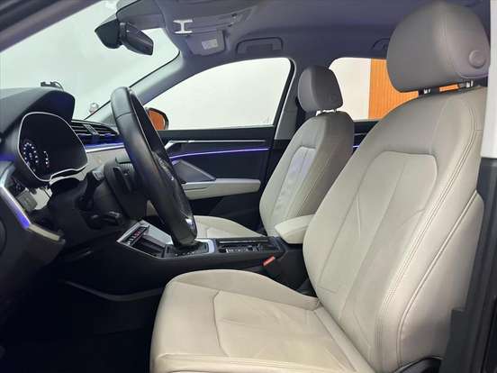 AUDI-Q3-2023