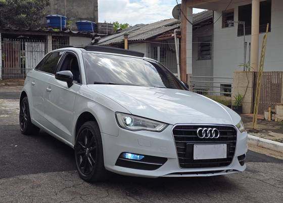 AUDI A3 1.8 TFSI SPORTBACK 16V GASOLINA 4P AUTOMÁTICO