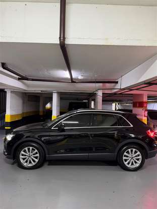 AUDI-Q3-2021