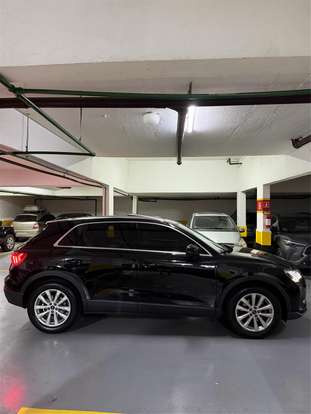 AUDI-Q3-2021